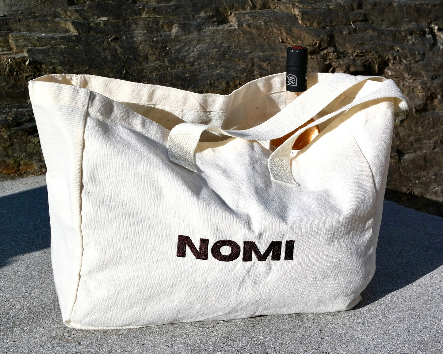 Nomi Tote