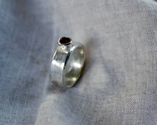 Silver Amber Ring