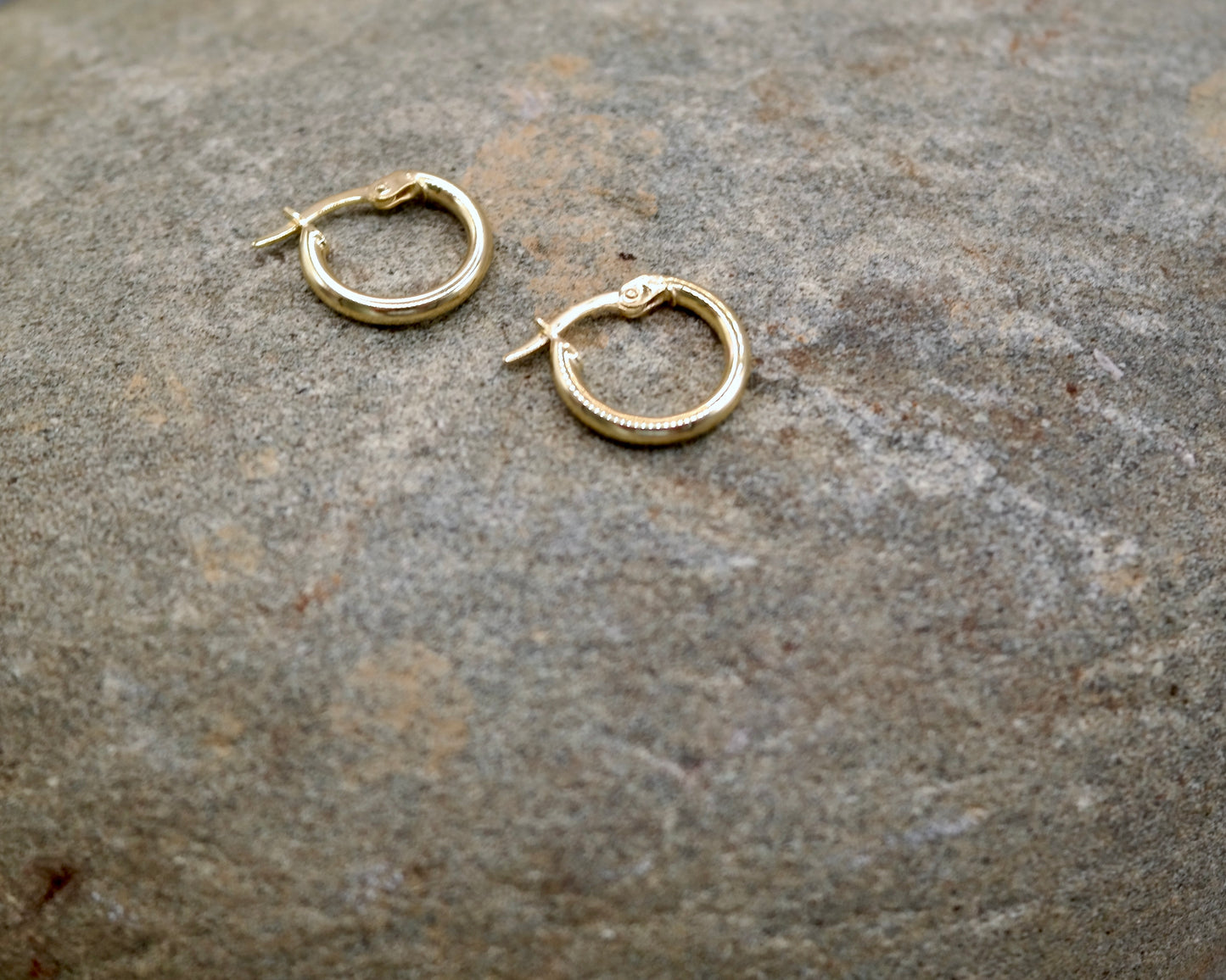 Solid Gold Plain Hoop